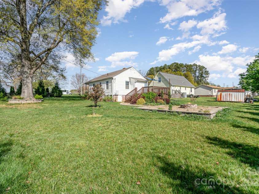 630 Myrtle School Road, Gastonia, NC 28052.  MLS# CAR4187407, YatesRealty ID 11249. 