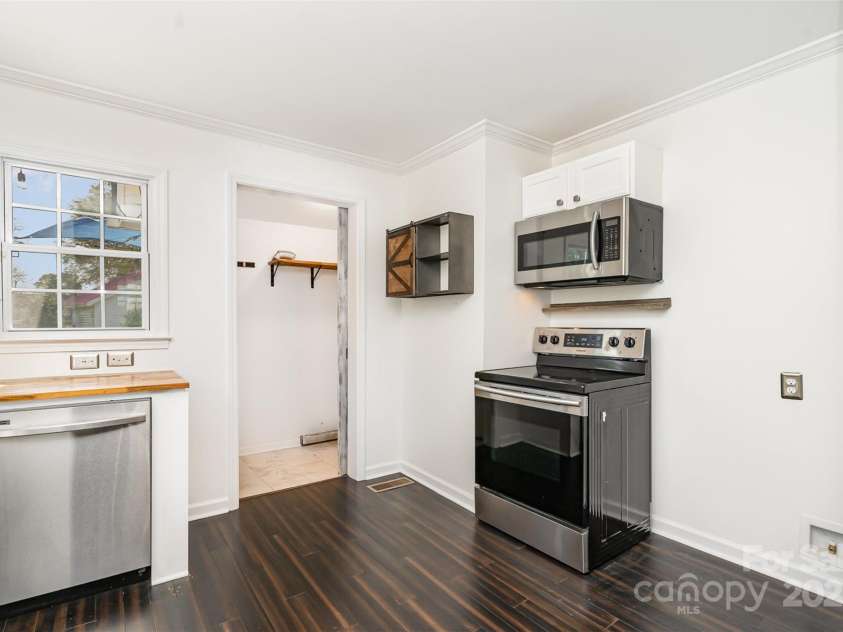 630 Myrtle School Road, Gastonia, NC 28052.  MLS# CAR4187407, YatesRealty ID 11249. 