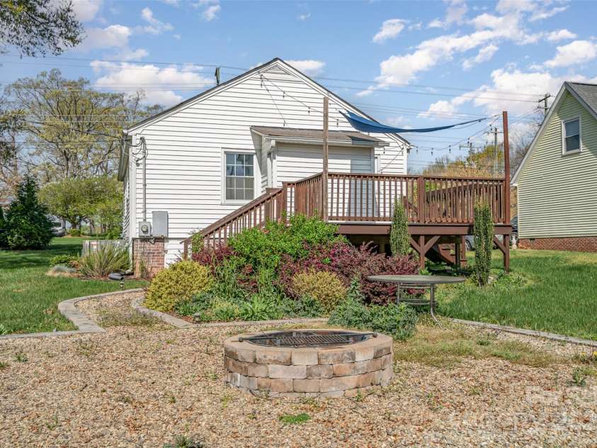 630 Myrtle School Road, Gastonia, NC 28052.  MLS# CAR4187407, YatesRealty ID 11249. 