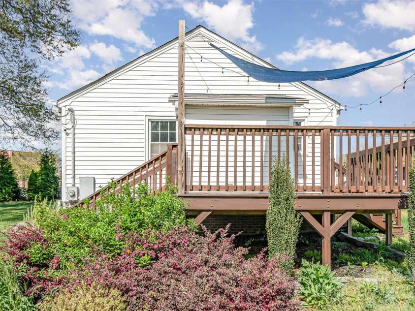 630 Myrtle School Road, Gastonia, NC 28052.  MLS# CAR4187407, YatesRealty ID 11249. 