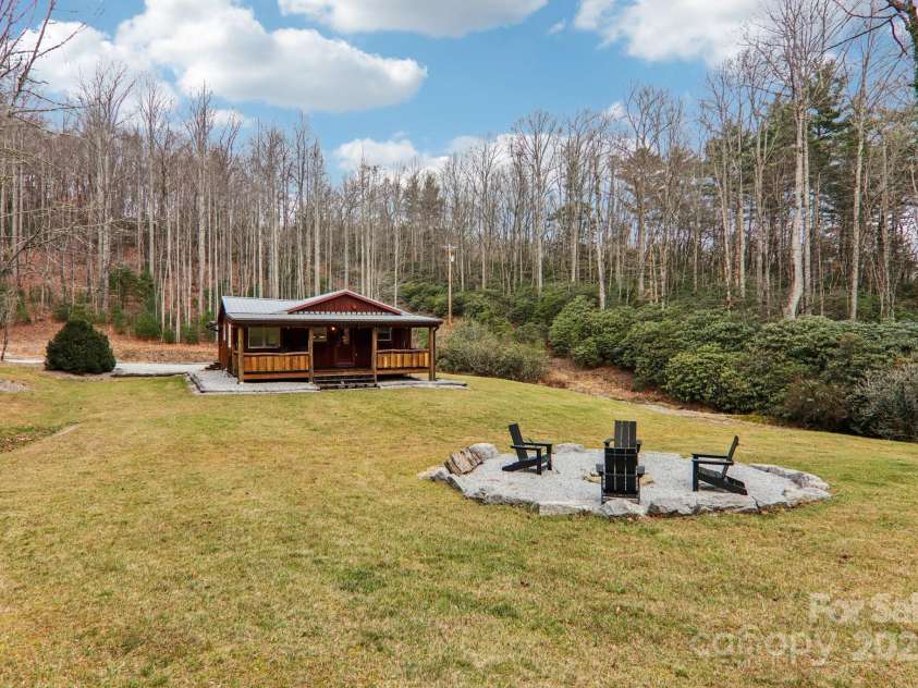 408 & 586 Little Elbow Mountain Road, Lake Toxaway, NC 28747.  MLS# CAR4324651, YatesRealty ID 1125. 