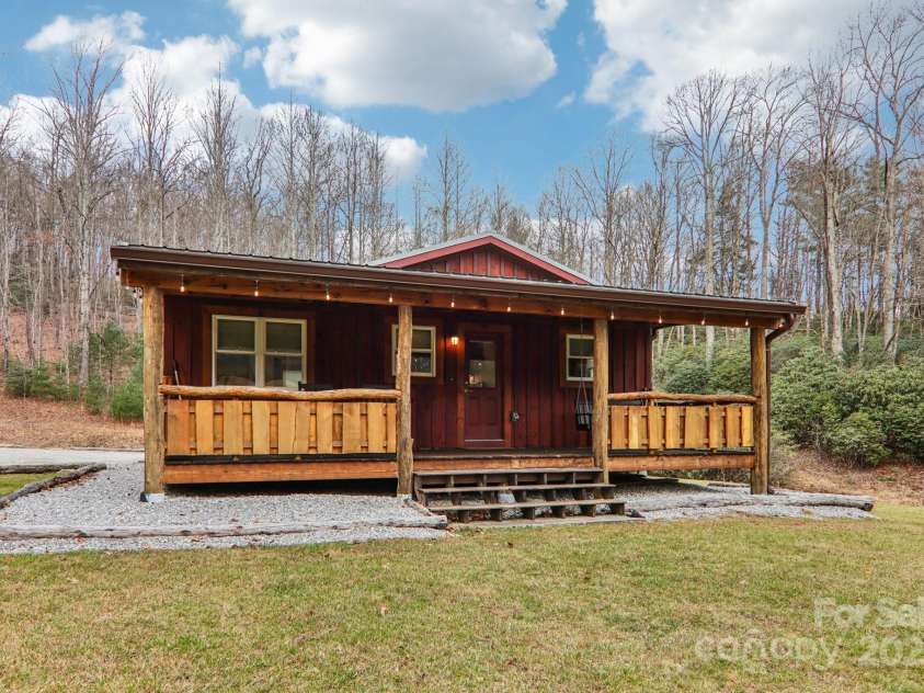 408 & 586 Little Elbow Mountain Road, Lake Toxaway, NC 28747.  MLS# CAR4324651, YatesRealty ID 1125. 