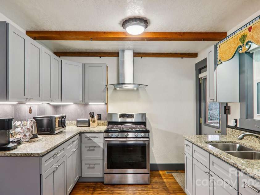 408 & 586 Little Elbow Mountain Road, Lake Toxaway, NC 28747.  MLS# CAR4324651, YatesRealty ID 1125. 