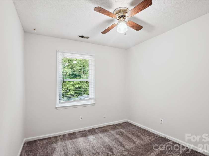8322 Summerglen Circle, Charlotte, NC 28227.  MLS# CAR4329058, YatesRealty ID 11250. 