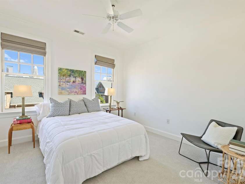1244 Dilworth Crescent Row, Charlotte, NC 28203.  MLS# CAR4342886, YatesRealty ID 11251. 