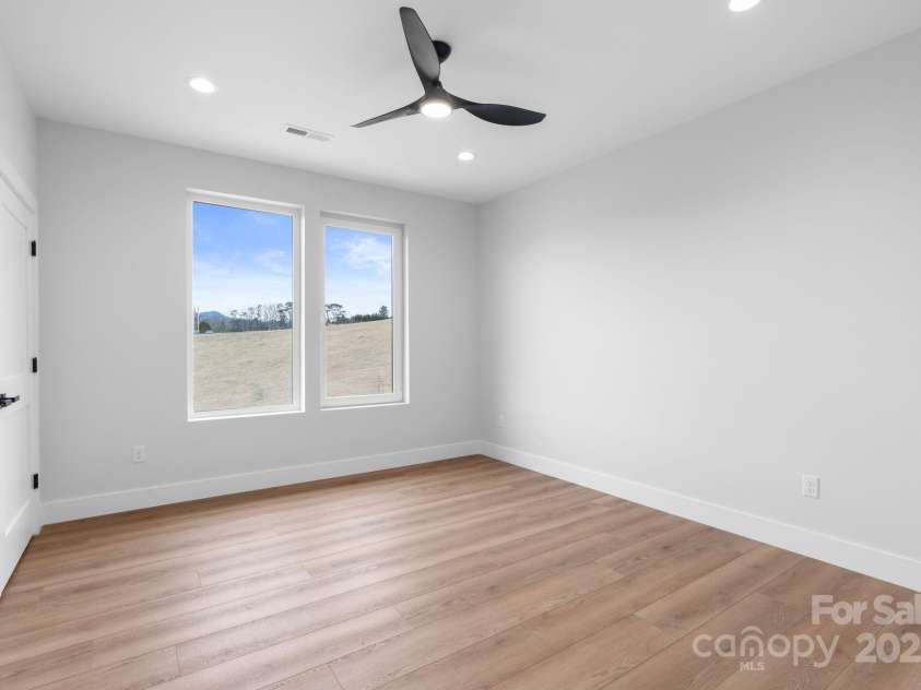 16 Lawson Ridge Road, Leicester, NC 28748.  MLS# CAR4306555, YatesRealty ID 11251. 