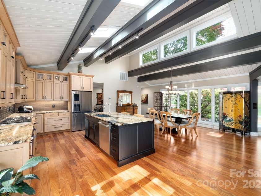 115 Stuyvesant Road, Asheville, NC 28803.  MLS# CAR4254634, YatesRealty ID 11253. 