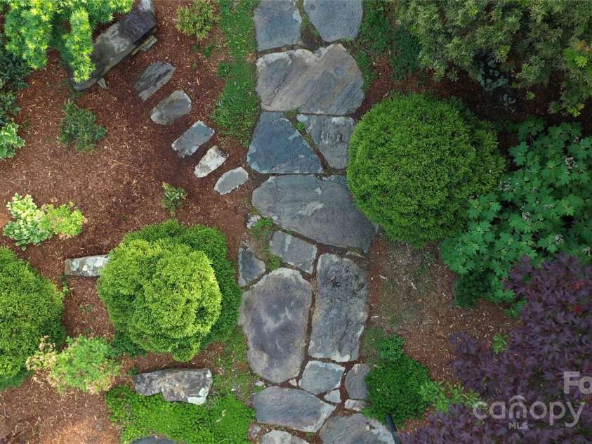 115 Stuyvesant Road, Asheville, NC 28803.  MLS# CAR4254634, YatesRealty ID 11253. 