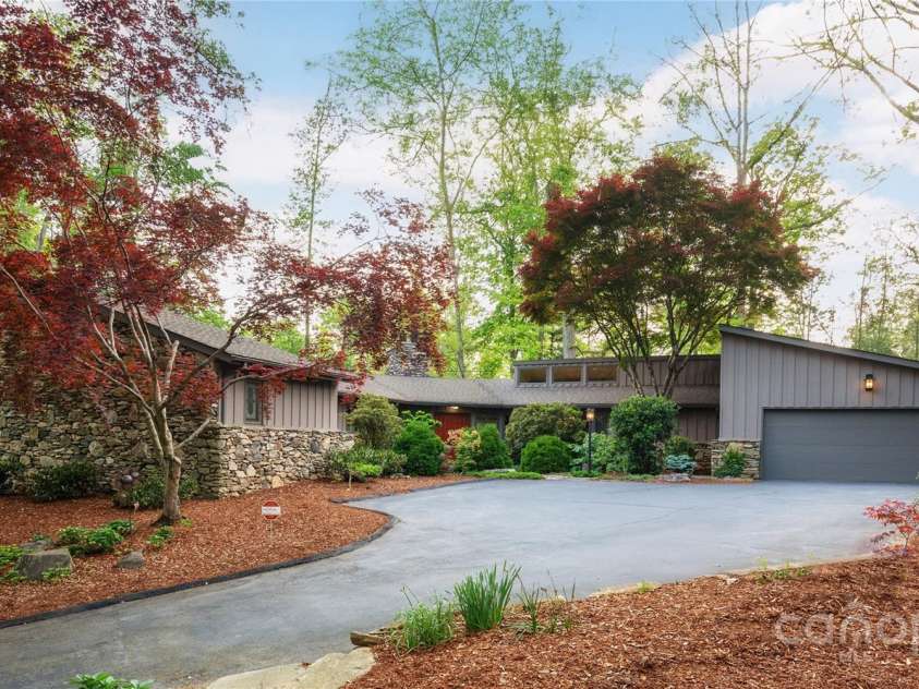 115 Stuyvesant Road, Asheville, NC 28803.  MLS# CAR4254634, YatesRealty ID 11253. Front of House