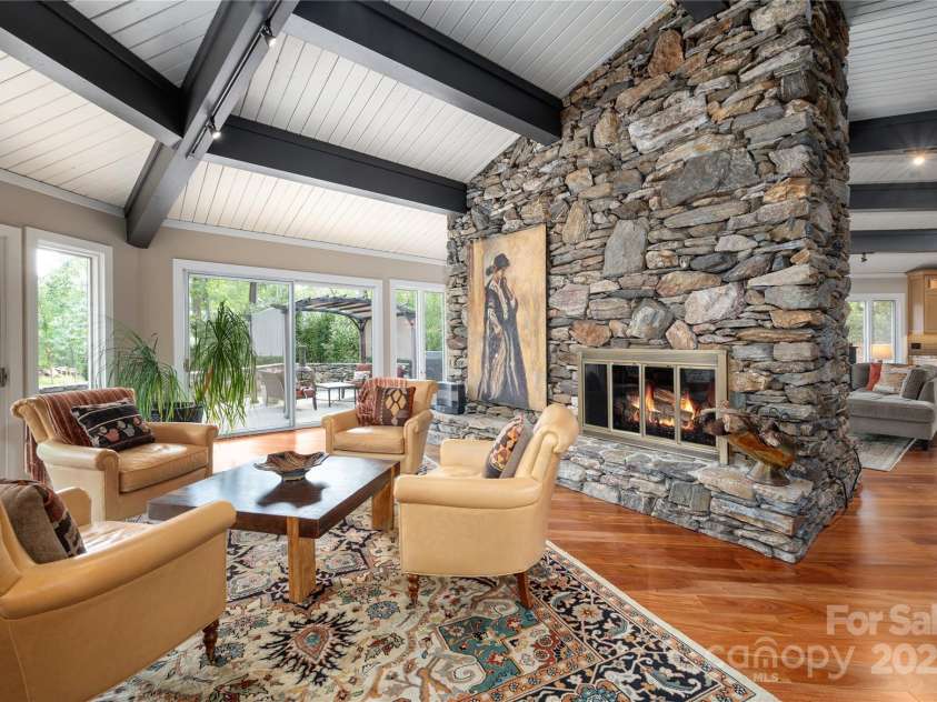 115 Stuyvesant Road, Asheville, NC 28803.  MLS# CAR4254634, YatesRealty ID 11253. Living Areas