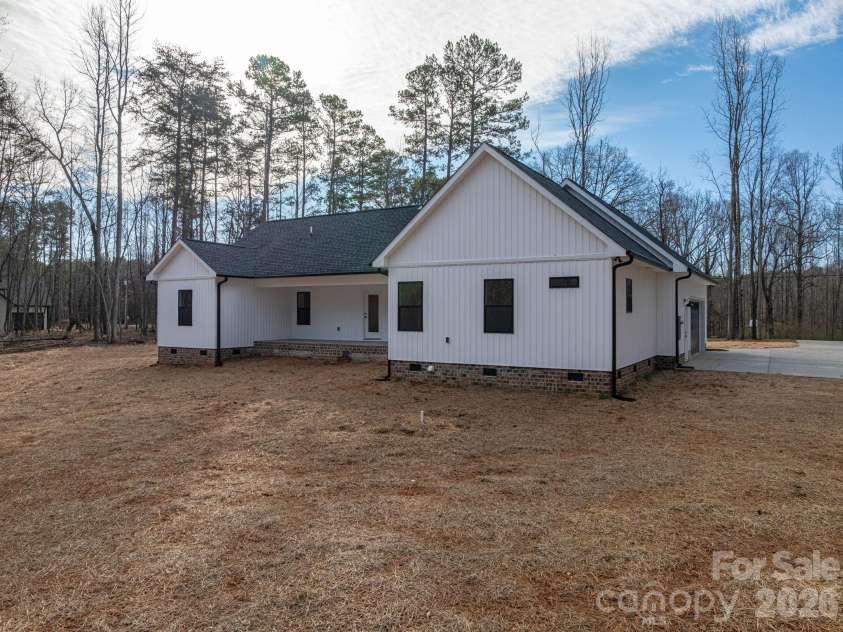 6335 Forney Hill Road, Denver, NC 28037.  MLS# CAR4346554, YatesRealty ID 11253. 