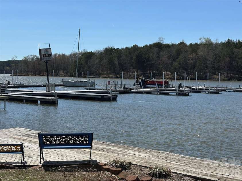 101 Dogwood Circle, New London, NC 28127.  MLS# CAR4356250, YatesRealty ID 11254. 