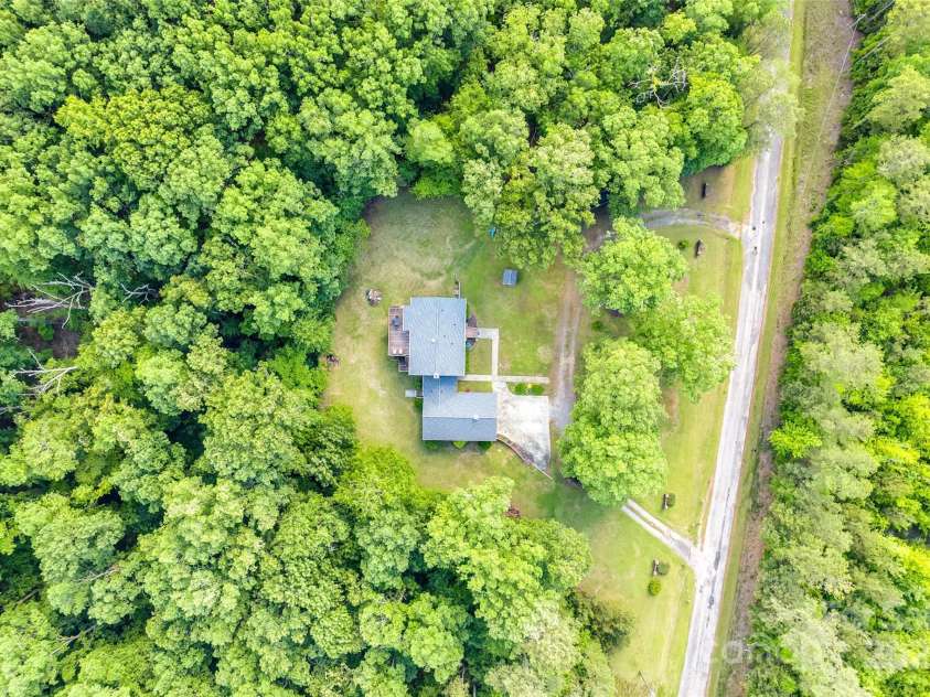 679 Fairforest Road, Chester, SC 29706.  MLS# CAR4255547, YatesRealty ID 11257. 