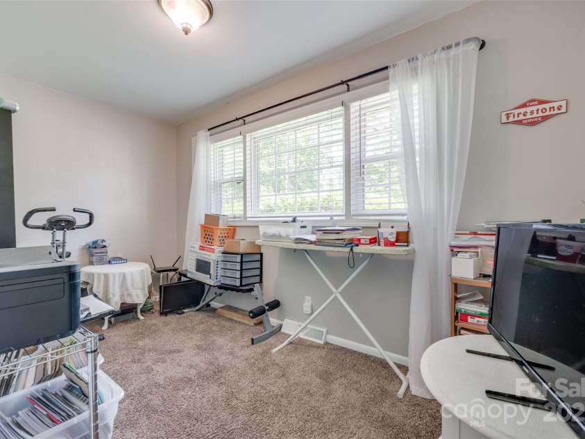 679 Fairforest Road, Chester, SC 29706.  MLS# CAR4255547, YatesRealty ID 11257. Bedroom