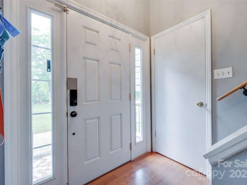 679 Fairforest Road, Chester, SC 29706.  MLS# CAR4255547, YatesRealty ID 11257. Entry Way