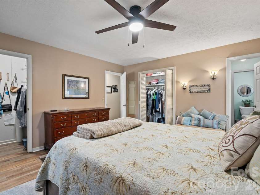 3017 Chestnut Tree Road, Hendersonville, NC 28792.  MLS# CAR4346755, YatesRealty ID 11258. 
