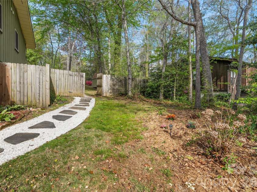 3017 Chestnut Tree Road, Hendersonville, NC 28792.  MLS# CAR4346755, YatesRealty ID 11258. 