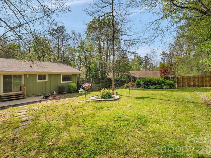 3017 Chestnut Tree Road, Hendersonville, NC 28792.  MLS# CAR4346755, YatesRealty ID 11258. 