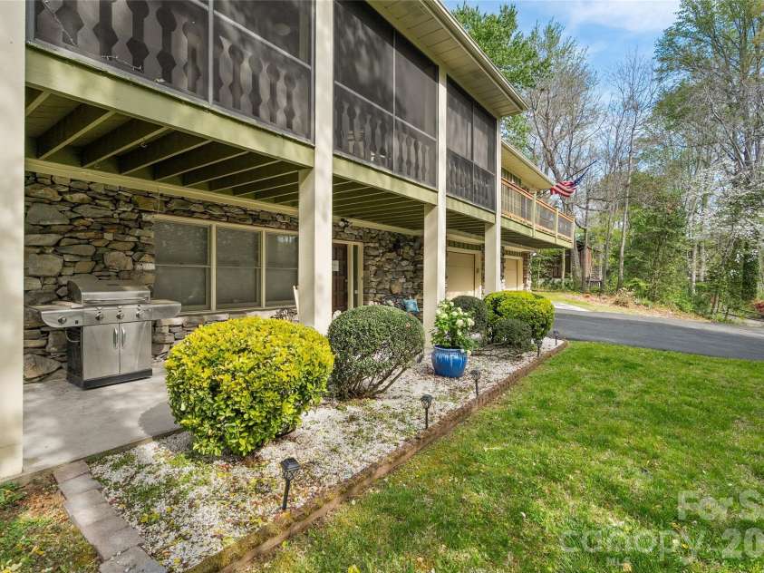 3017 Chestnut Tree Road, Hendersonville, NC 28792.  MLS# CAR4346755, YatesRealty ID 11258. 