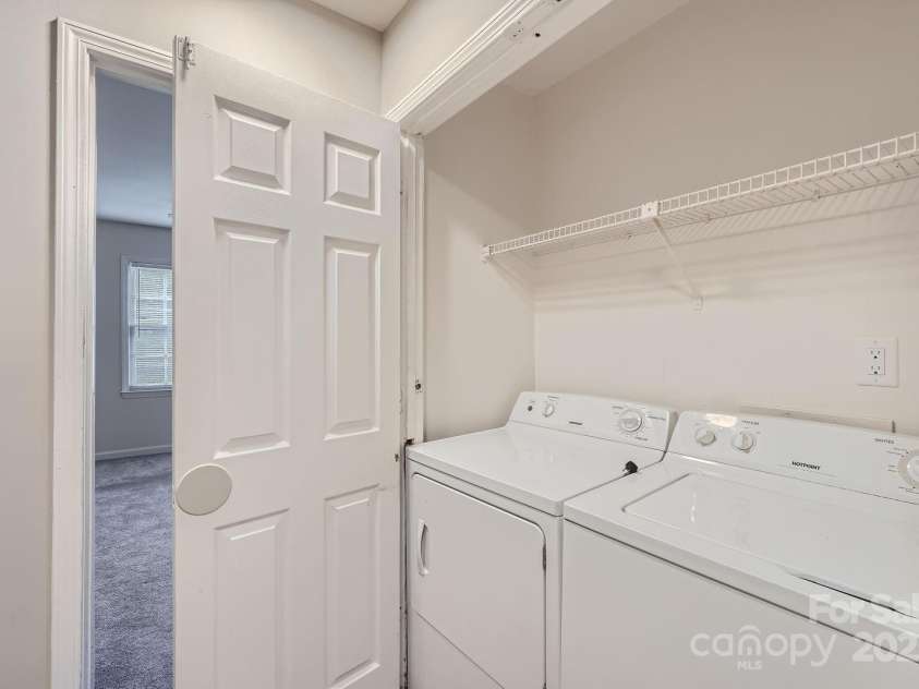 8221 Pineville Matthews Road, Charlotte, NC 28226.  MLS# CAR4255544, YatesRealty ID 11258. 