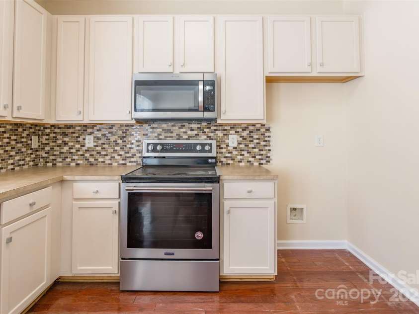 827 Gentlewinds Court, Fort Mill, SC 29708.  MLS# CAR4300243, YatesRealty ID 11259. 