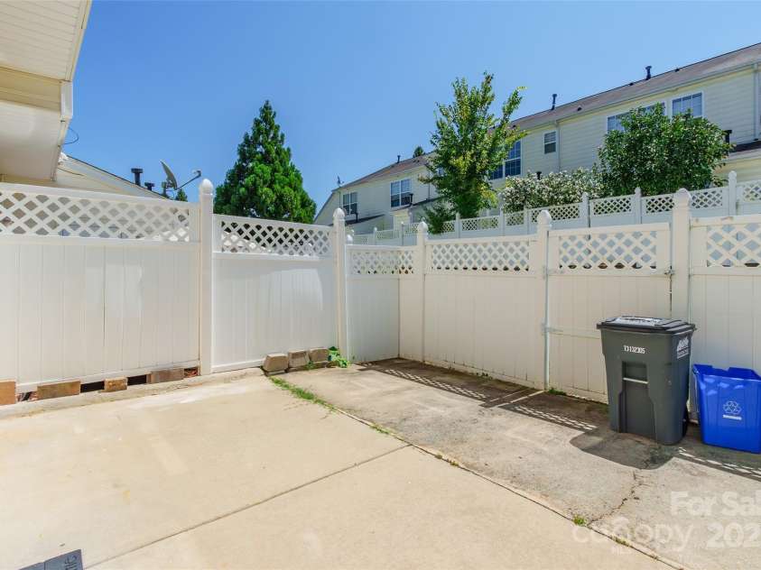 827 Gentlewinds Court, Fort Mill, SC 29708.  MLS# CAR4300243, YatesRealty ID 11259. 