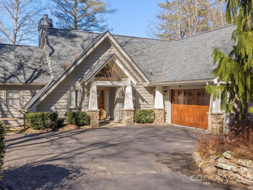 100 The Pinnacle Drive, Sapphire, NC 28774.  MLS# CAR4325030, YatesRealty ID 1126. 