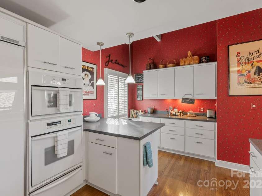 100 The Pinnacle Drive, Sapphire, NC 28774.  MLS# CAR4325030, YatesRealty ID 1126. 