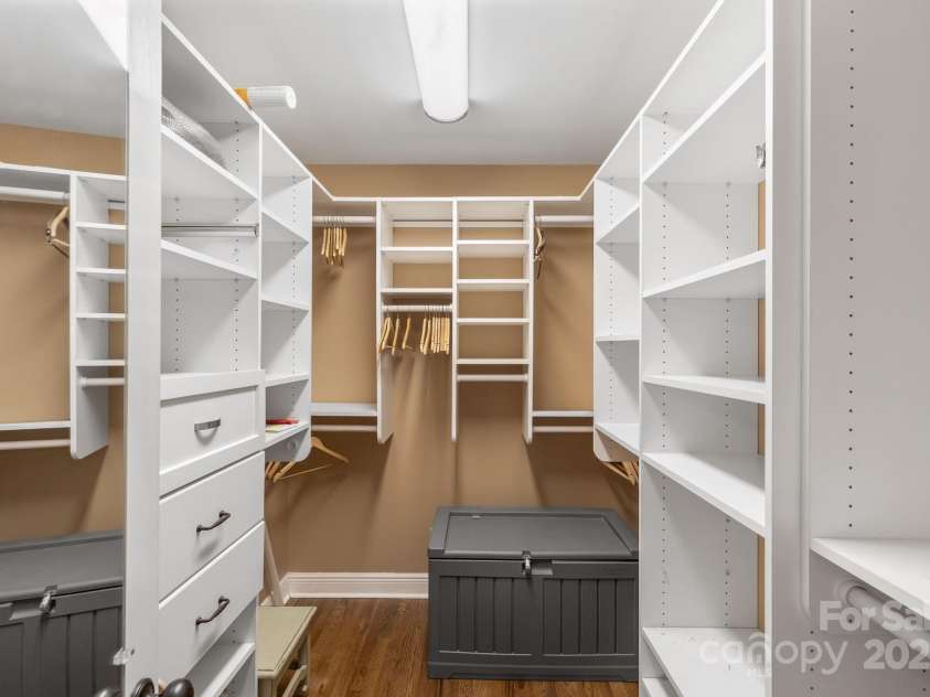 100 The Pinnacle Drive, Sapphire, NC 28774.  MLS# CAR4325030, YatesRealty ID 1126. 