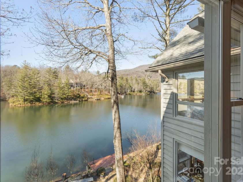 100 The Pinnacle Drive, Sapphire, NC 28774.  MLS# CAR4325030, YatesRealty ID 1126. 