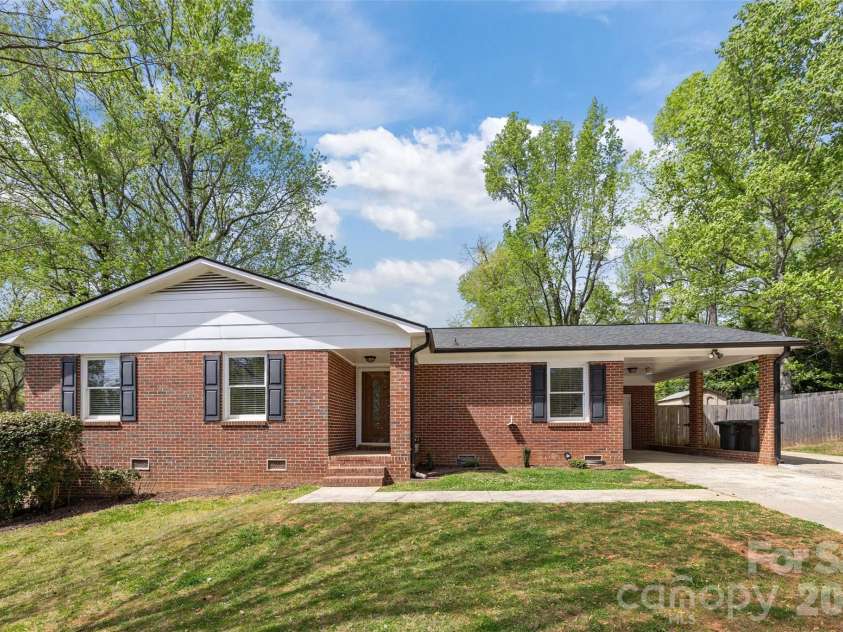 1735 Windyrush Lane, Gastonia, NC 28054.  MLS# CAR4365291, YatesRealty ID 11260. 