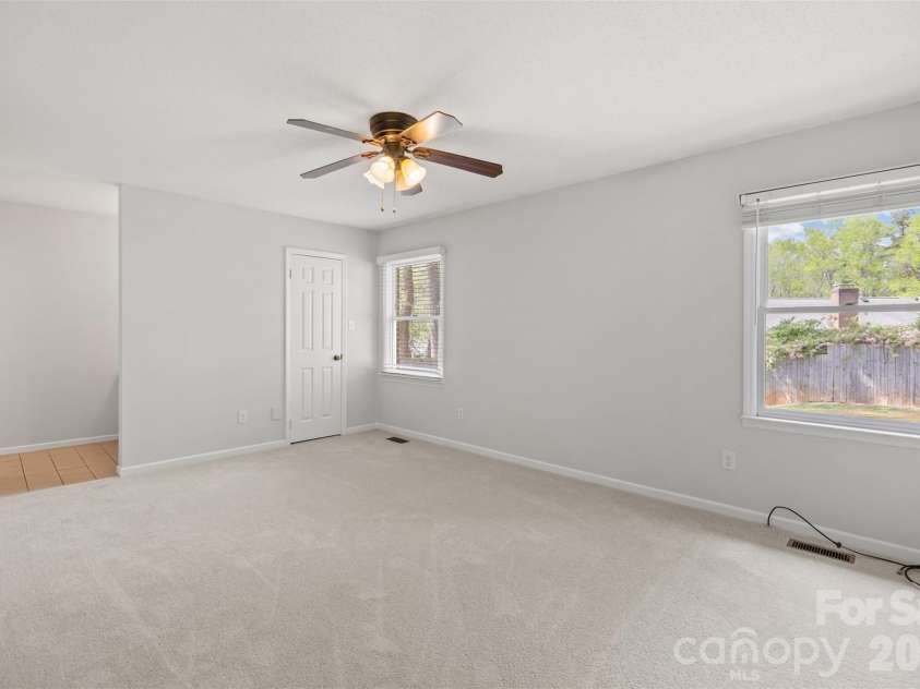 1735 Windyrush Lane, Gastonia, NC 28054.  MLS# CAR4365291, YatesRealty ID 11260. 