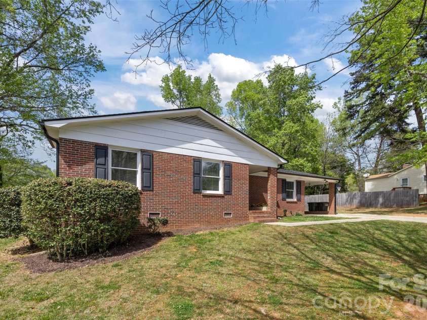 1735 Windyrush Lane, Gastonia, NC 28054.  MLS# CAR4365291, YatesRealty ID 11260. 
