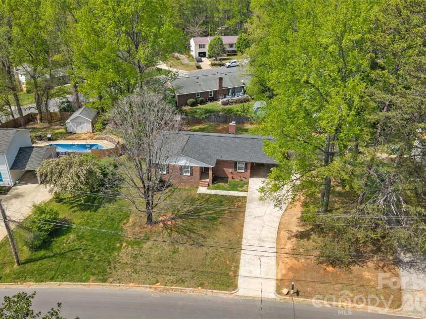 1735 Windyrush Lane, Gastonia, NC 28054.  MLS# CAR4365291, YatesRealty ID 11260. 