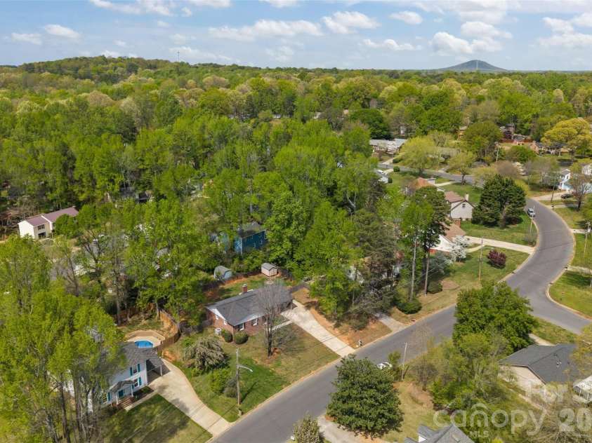 1735 Windyrush Lane, Gastonia, NC 28054.  MLS# CAR4365291, YatesRealty ID 11260. 