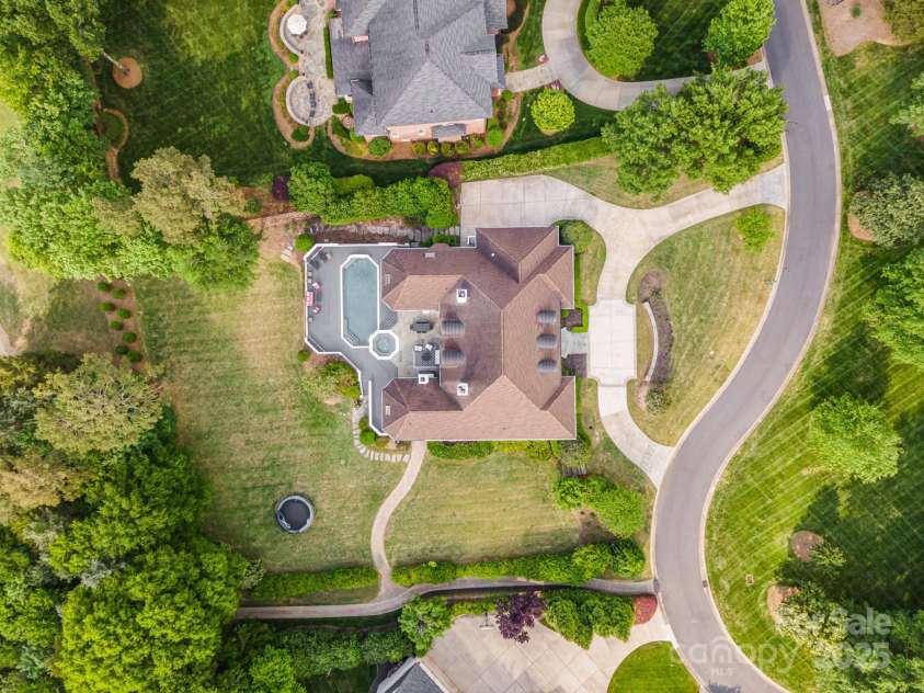 5400 Challisford Lane, Charlotte, NC 28226.  MLS# CAR4254571, YatesRealty ID 11261. Aerial