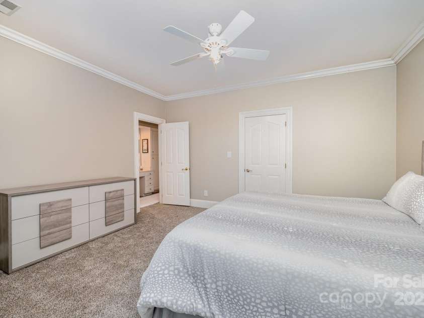 5400 Challisford Lane, Charlotte, NC 28226.  MLS# CAR4254571, YatesRealty ID 11261. Bedroom 4