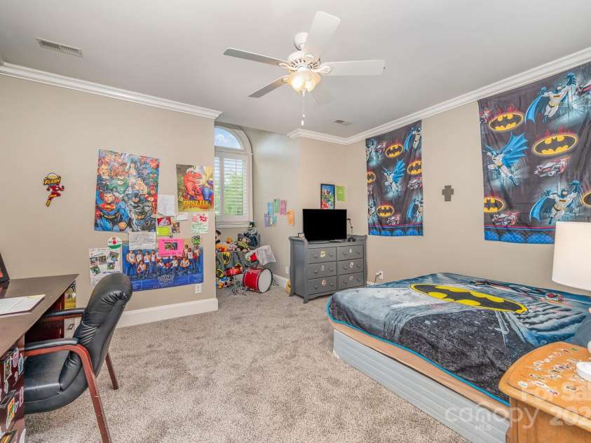 5400 Challisford Lane, Charlotte, NC 28226.  MLS# CAR4254571, YatesRealty ID 11261. Bedroom with en suite bath