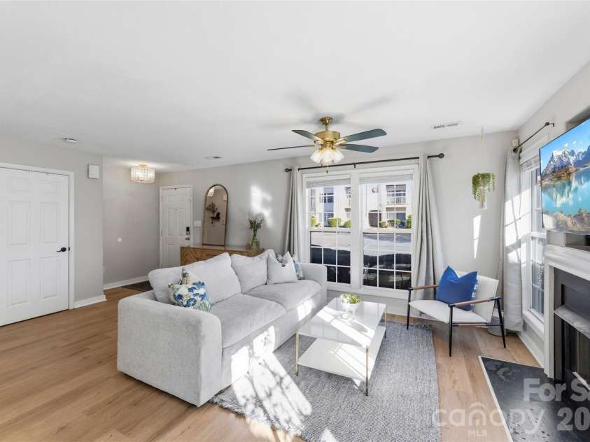 3924 Mohawk Court, Charlotte, NC 28215.  MLS# CAR4359358, YatesRealty ID 11262. 