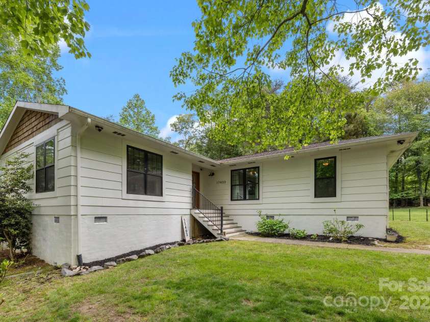 17403 Green Hill Road, Charlotte, NC 28278.  MLS# CAR4252833, YatesRealty ID 11263. 