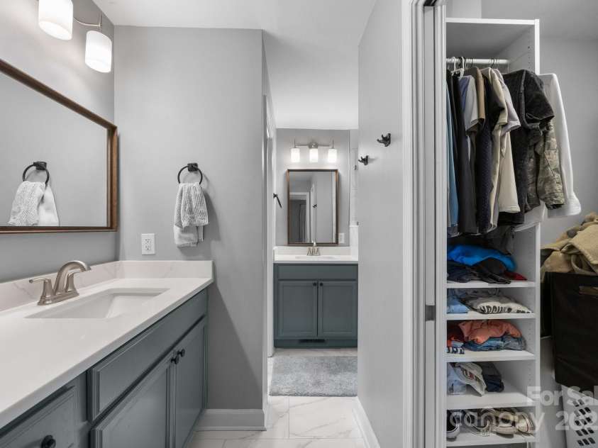 17403 Green Hill Road, Charlotte, NC 28278.  MLS# CAR4252833, YatesRealty ID 11263. 