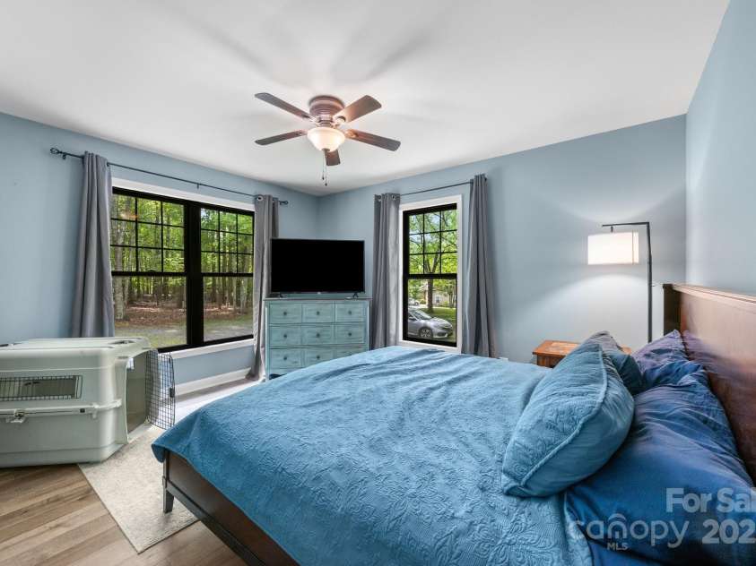 17403 Green Hill Road, Charlotte, NC 28278.  MLS# CAR4252833, YatesRealty ID 11263. 