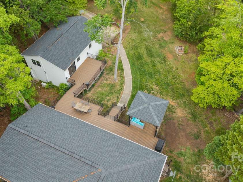 17403 Green Hill Road, Charlotte, NC 28278.  MLS# CAR4252833, YatesRealty ID 11263. 