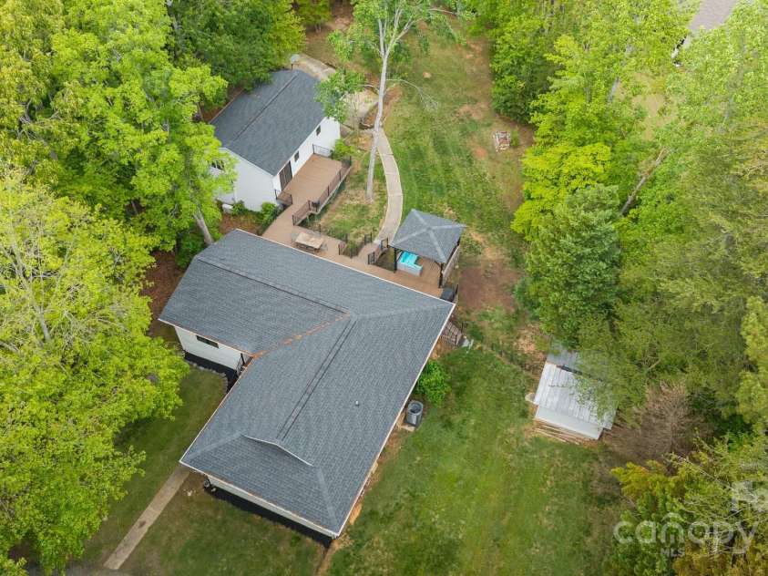 17403 Green Hill Road, Charlotte, NC 28278.  MLS# CAR4252833, YatesRealty ID 11263. 
