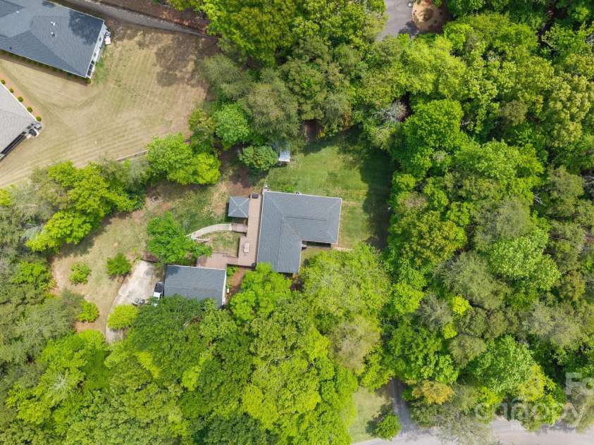 17403 Green Hill Road, Charlotte, NC 28278.  MLS# CAR4252833, YatesRealty ID 11263. 