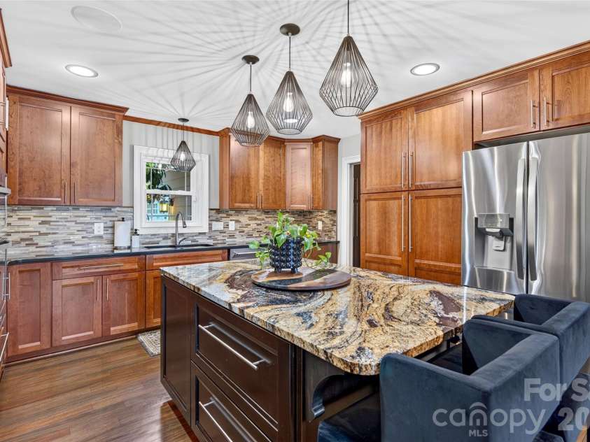 7144 Lynbrook Creek Road, Denver, NC 28037.  MLS# CAR4410382, YatesRealty ID 11263. Main Kitchen
