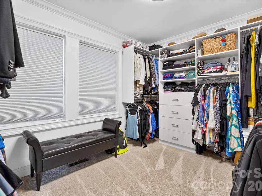 7144 Lynbrook Creek Road, Denver, NC 28037.  MLS# CAR4410382, YatesRealty ID 11263. Primary Walk in closet Main Level
