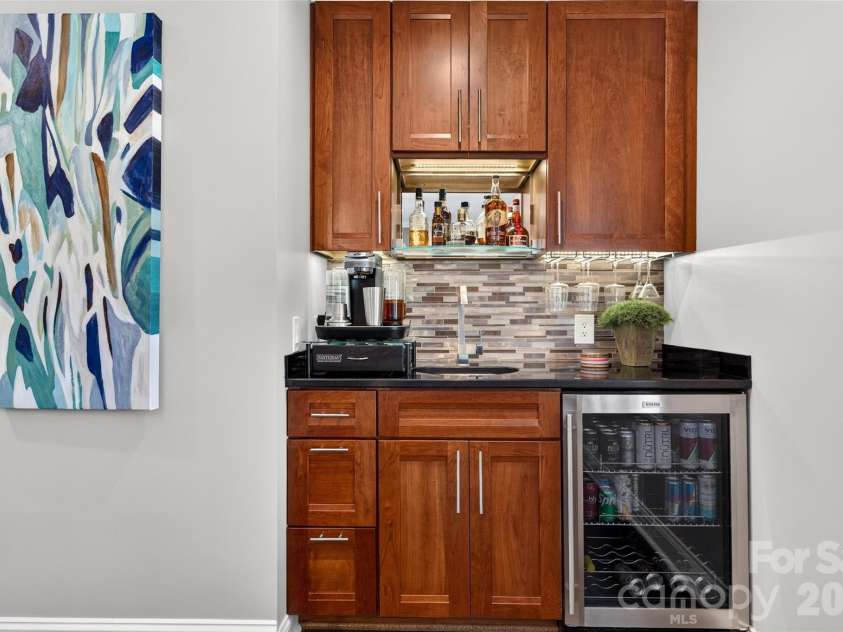 7144 Lynbrook Creek Road, Denver, NC 28037.  MLS# CAR4410382, YatesRealty ID 11263. Wet Bar Main Level