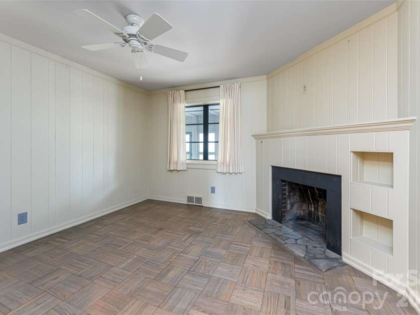 21 Pine Tree Circle, Asheville, NC 28804.  MLS# CAR4344611, YatesRealty ID 11264. Guest bedroom