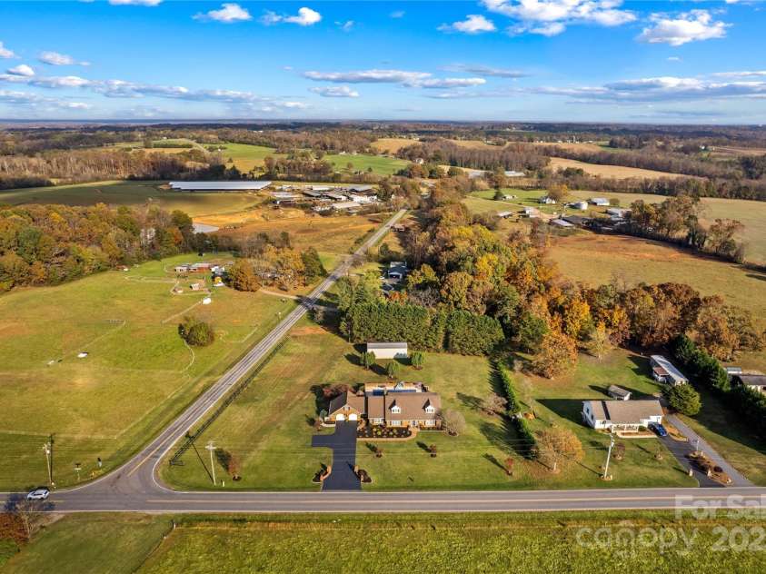 4723 Old Mountain Road, Stony Point, NC 28678.  MLS# CAR4198958, YatesRealty ID 11264. 